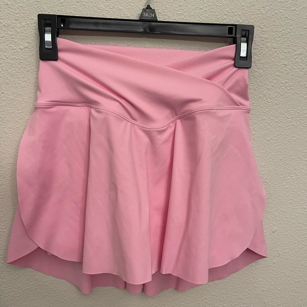 XS pink skirt. (with shorts underneath.) Halara